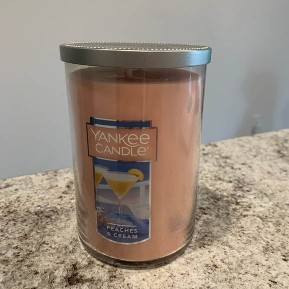Yankee candle peaches and cream